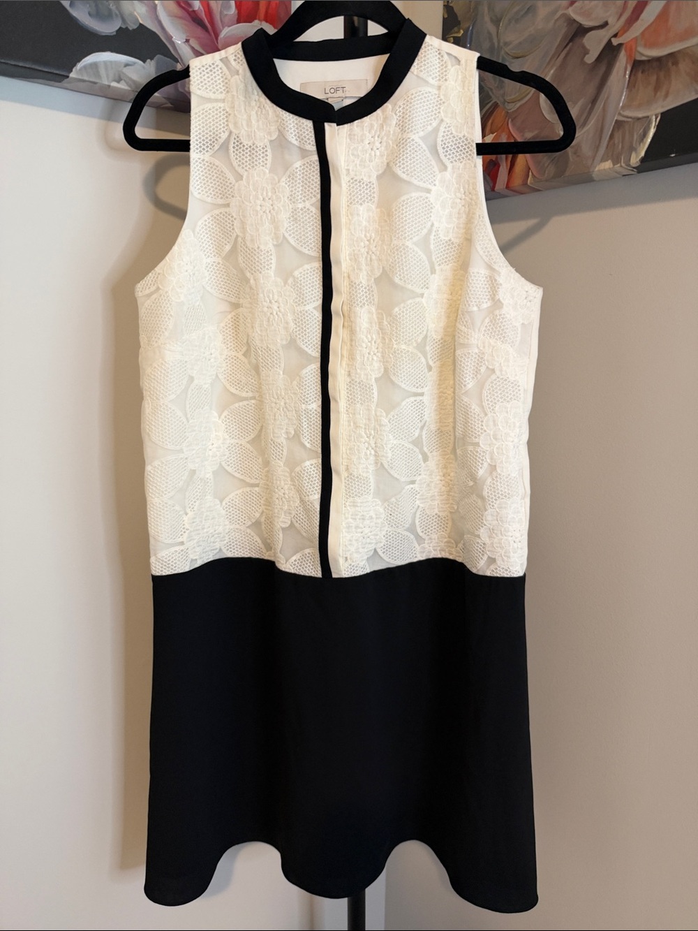 LOFT Cream Floral and Black Bottom